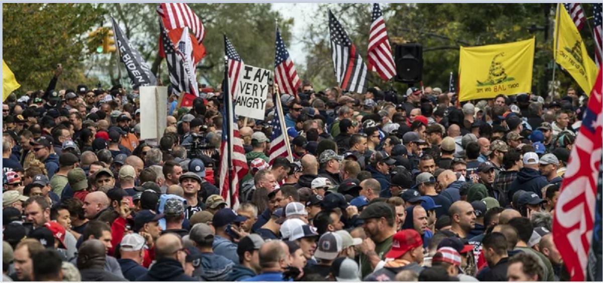 Workers vaccine protest