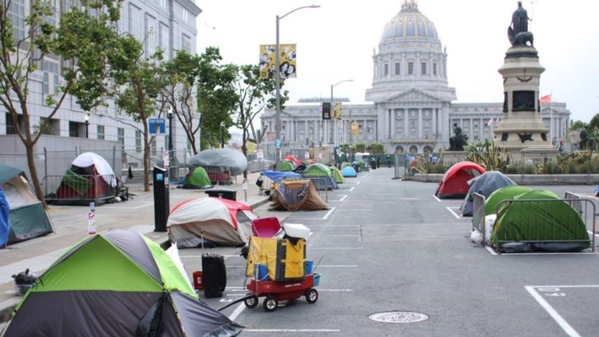 Homeless encampment in Plaza